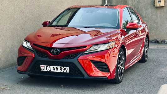 Toyota Camry, Бензин, 2019