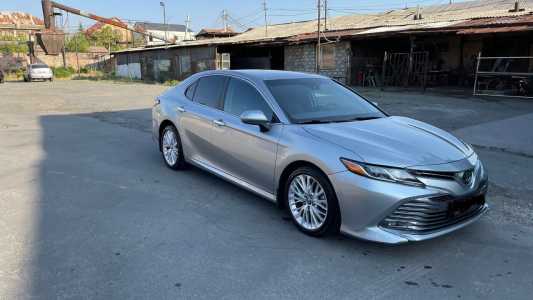 Toyota Camry, Бензин, 2019