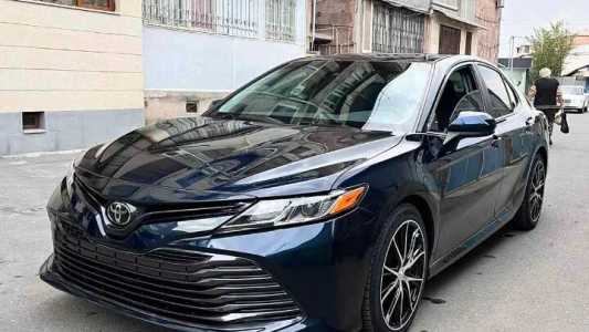 Toyota Camry, Бензин, 2019