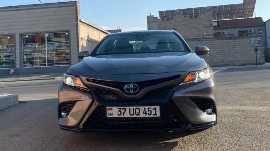 Toyota Camry, Бензин, 2019