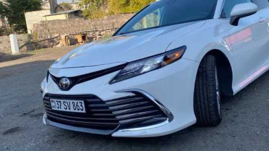 Toyota Camry, Бензин, 2019