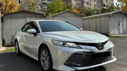 Toyota Camry, Бензин, 2019