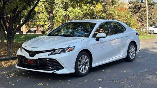 Toyota Camry, Бензин, 2019