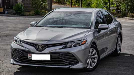 Toyota Camry, Бензин, 2019