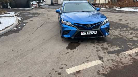 Toyota Camry, Бензин, 2019