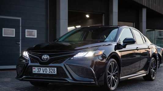 Toyota Camry, Бензин, 2020