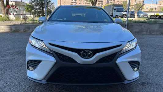 Toyota Camry, Бензин, 2020