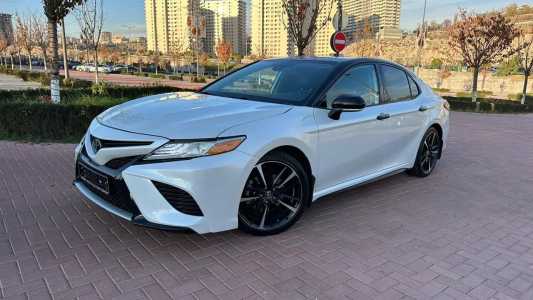 Toyota Camry, Бензин, 2020