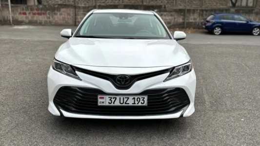 Toyota Camry, Бензин, 2020