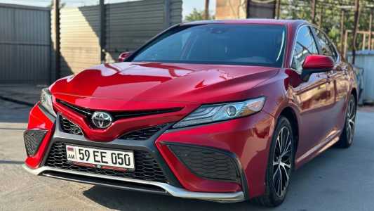 Toyota Camry, Бензин, 2020