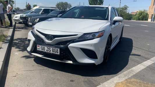 Toyota Camry, Бензин, 2020