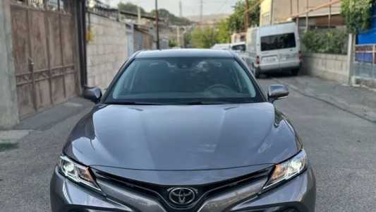 Toyota Camry, Бензин, 2020