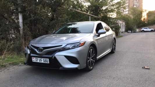 Toyota Camry, Бензин, 2020