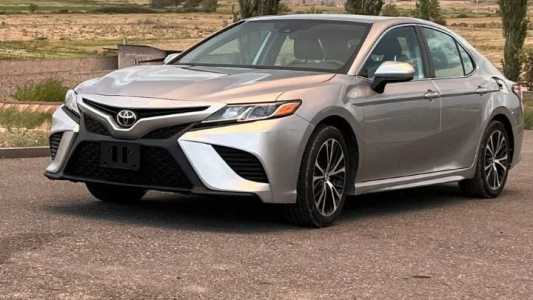 Toyota Camry, Бензин, 2020