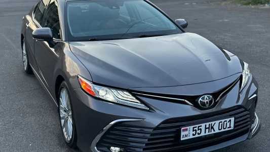 Toyota Camry, Бензин, 2020