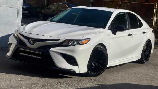 Toyota Camry, Бензин, 2020