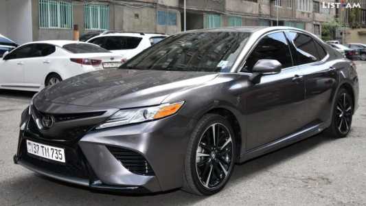 Toyota Camry, Бензин, 2020