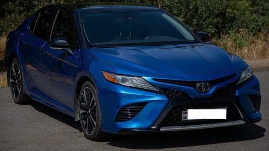 Toyota Camry, Бензин, 2020