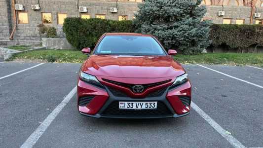 Toyota Camry, Бензин, 2020