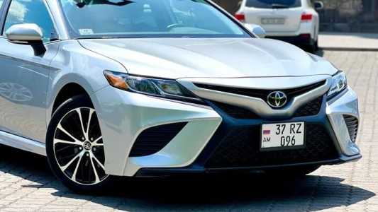 Toyota Camry, Бензин, 2020