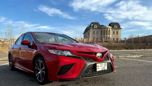 Toyota Camry, Бензин, 2020