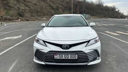 Toyota Camry, Бензин, 2020