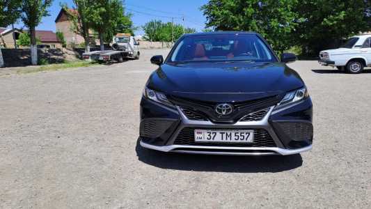 Toyota Camry, Бензин, 2021