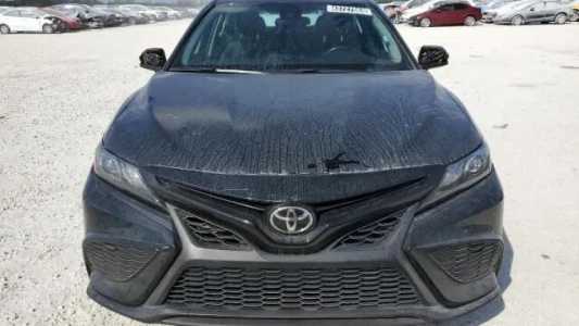 Toyota Camry, Бензин, 2021