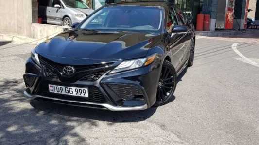 Toyota Camry, Бензин, 2021