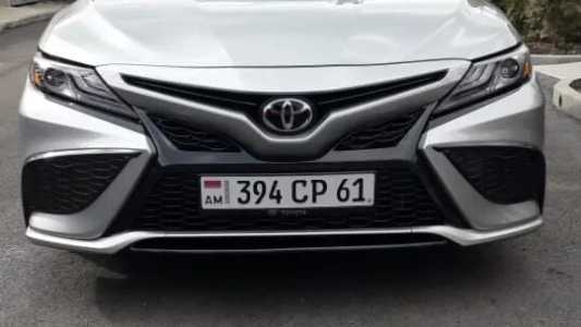 Toyota Camry, Бензин, 2021