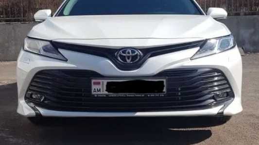 Toyota Camry, Бензин, 2021