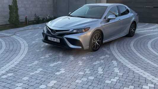 Toyota Camry, Бензин, 2021