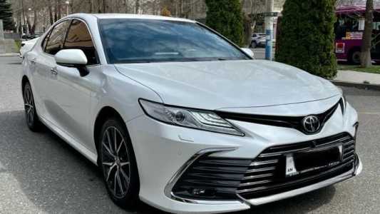 Toyota Camry, Бензин, 2021