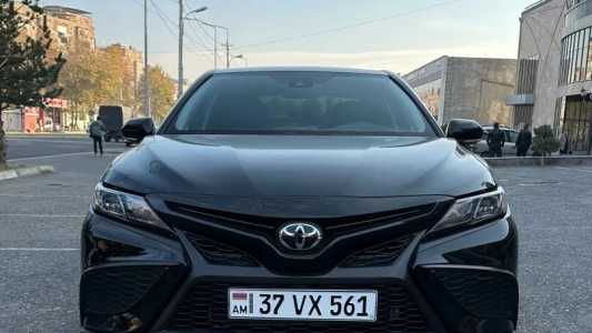 Toyota Camry, Бензин, 2021