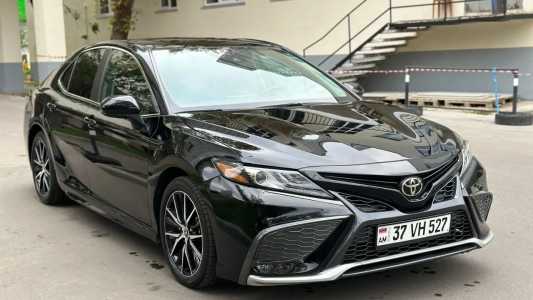 Toyota Camry, Бензин, 2021