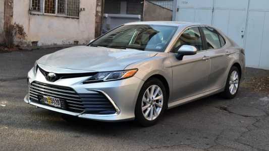 Toyota Camry, Бензин, 2021