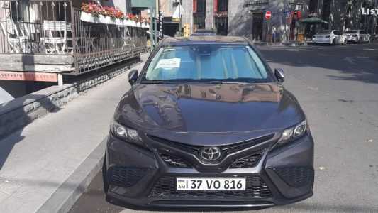 Toyota Camry, Бензин, 2021