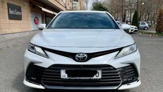 Toyota Camry, Бензин, 2021