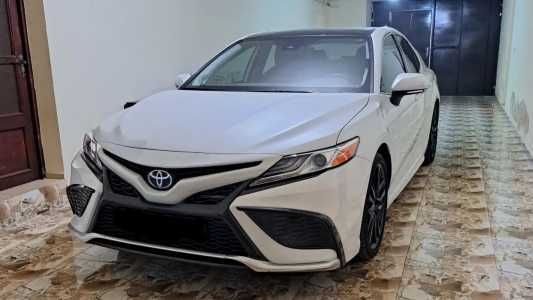 Toyota Camry, Бензин, 2021