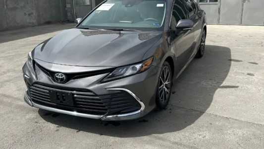 Toyota Camry, Бензин, 2021