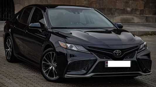 Toyota Camry, Бензин, 2021