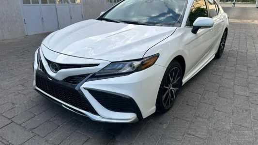 Toyota Camry, Бензин, 2022