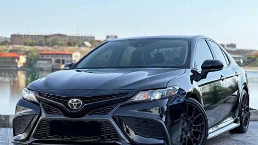 Toyota Camry, Бензин, 2022