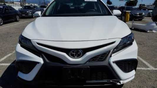 Toyota Camry, Бензин, 2022