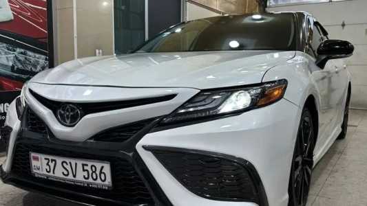 Toyota Camry, Бензин, 2022