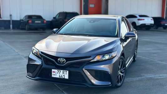 Toyota Camry, Бензин, 2022