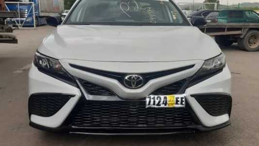 Toyota Camry, Бензин, 2022