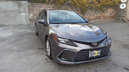 Toyota Camry, Бензин, 2022