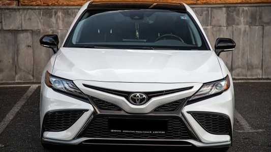 Toyota Camry, Бензин, 2022