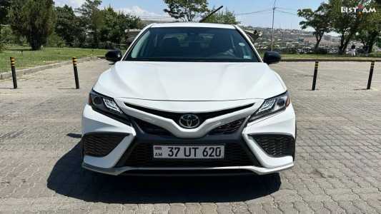 Toyota Camry, Бензин, 2022